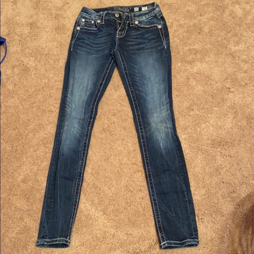 Buckle Size 25 skinny jeans